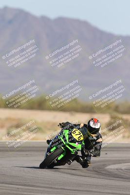 media/Oct-04-2025-CVMA (Sat) [[408bcdd6e4]]/Race 13-Amateur Supersport Open/